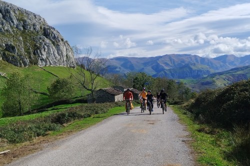 tour saron cantabria spagna